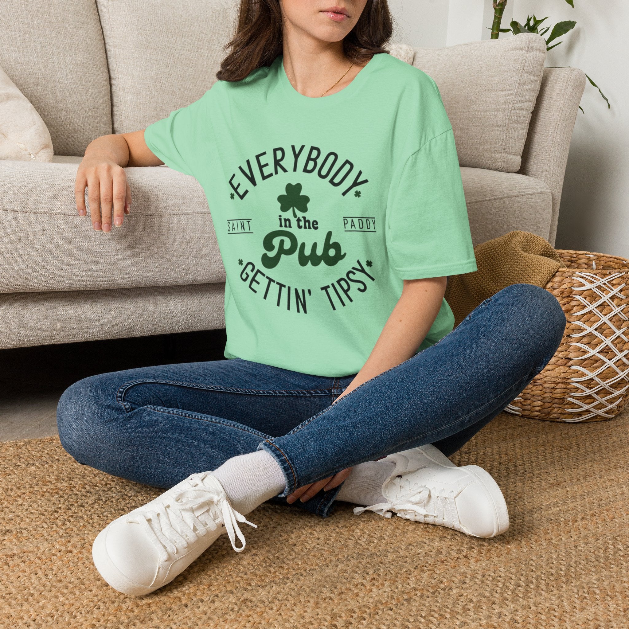 Everybody in the Pub Gettin' Tipsy T-Shirt by Printify